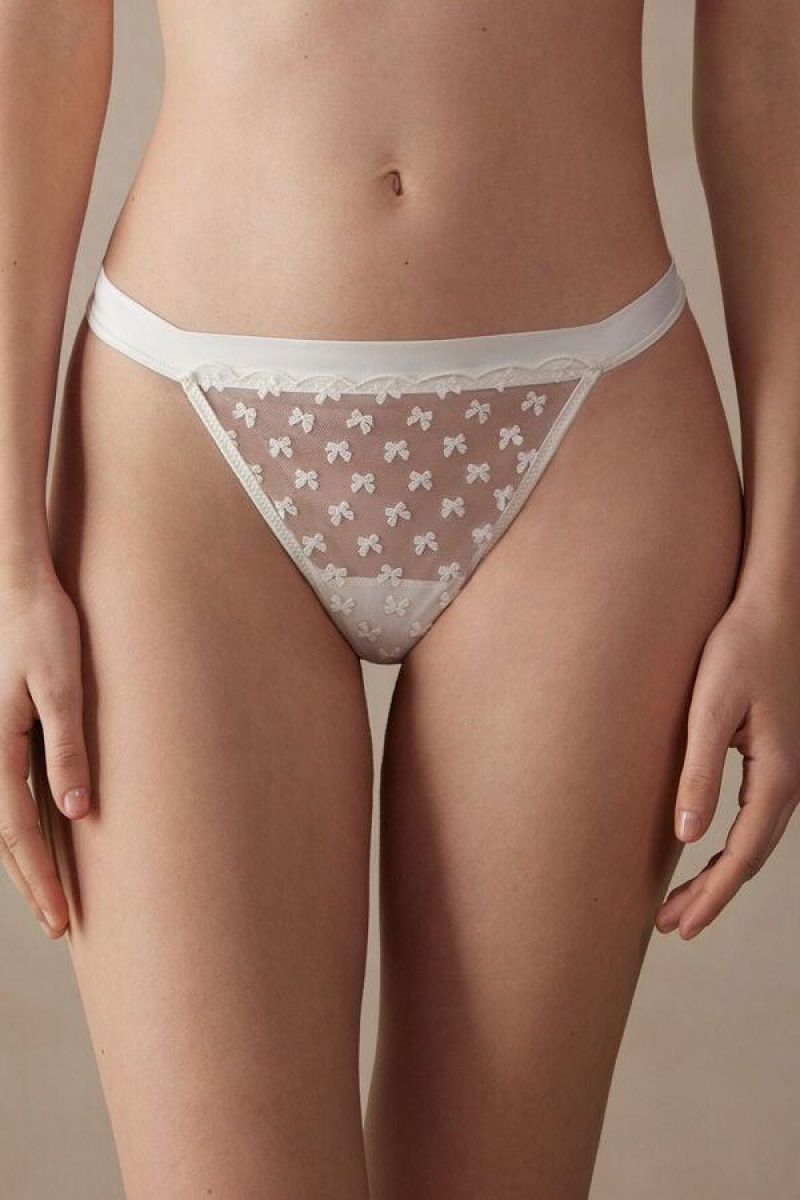 Intimissimi Love Cadeau String Thong Women\'s Panties White | USA 2244APV